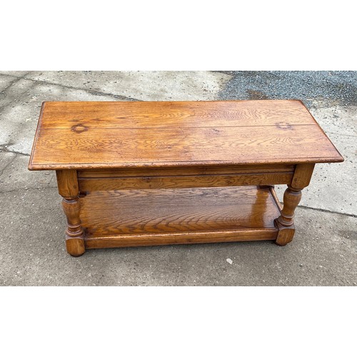 456 - Titchmarsh and Goodwin coffee table measures approximately Height 19 inches, Width 42 inches, Depth ... 