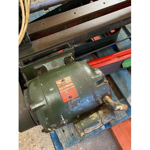 100E - Atterton Ellis Lawnmower cylinder grinder single phase, 13 amp plug capacity, 8