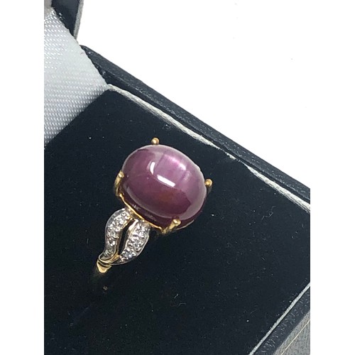 109 - 9ct gold vintage star ruby & diamond statement ring (3.2g)