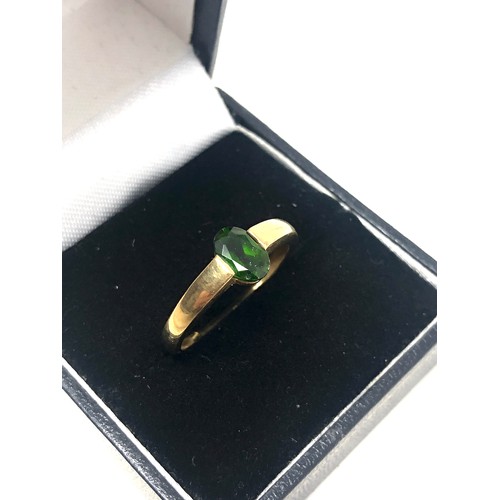 105 - 9ct gold vintage diopside solitaire ring (1.9g)