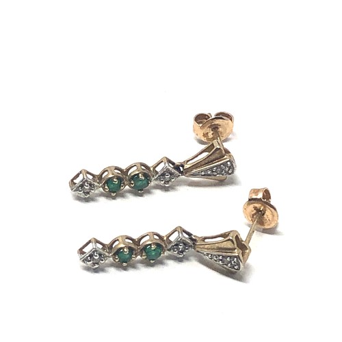 99 - 9ct gold vintage emerald & diamond drop earrings (2g)