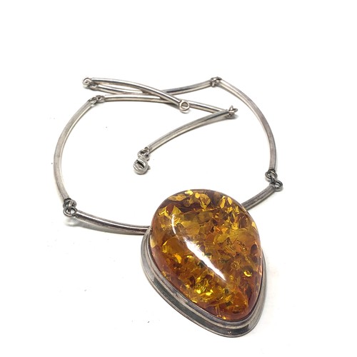 278 - .925 sterling silver modernist amber statement necklace with polish hallmarks (39g)