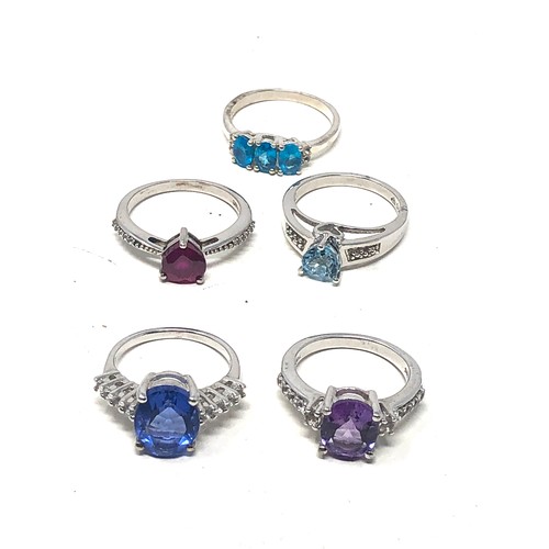 277 - 5 x .925 sterling silver gemstone rings including amethyst, ruby, topaz, tggc (16.7g)