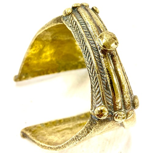 541 - Vintage brass gypsy arm cuff bangle