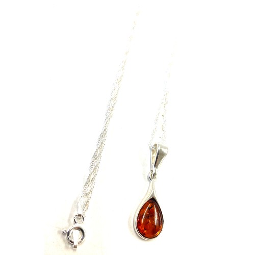 589 - Ladies Silver hallmarked 925 amber set pendant necklace