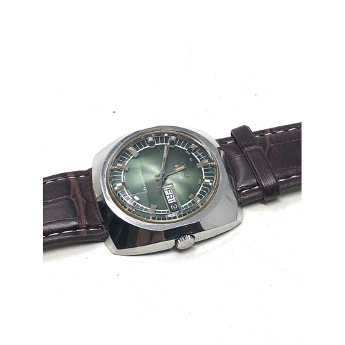 381 - Gents Geneve montego automatic wristwatch the watch is ticking