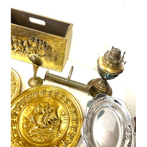 261 - Selection of metalware includes brass ware, silver plate etc