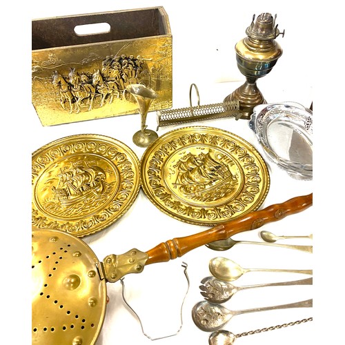 261 - Selection of metalware includes brass ware, silver plate etc