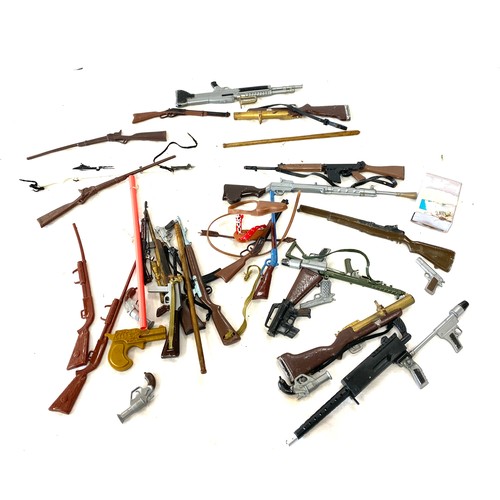 581 - Selection of Vintage 1970s action man weapons