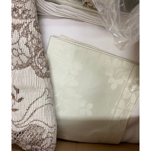 272 - Large selection of linen various sizes and patterns