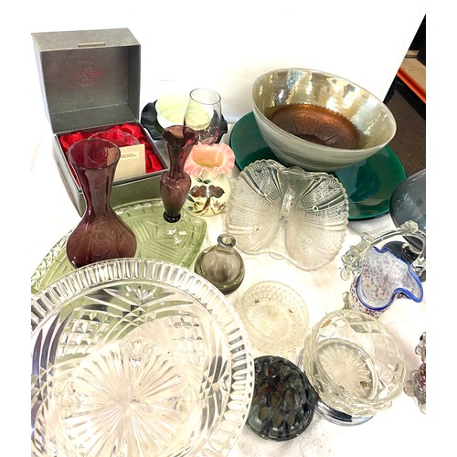318 - Selection of collectable miscellaneous glass pieces