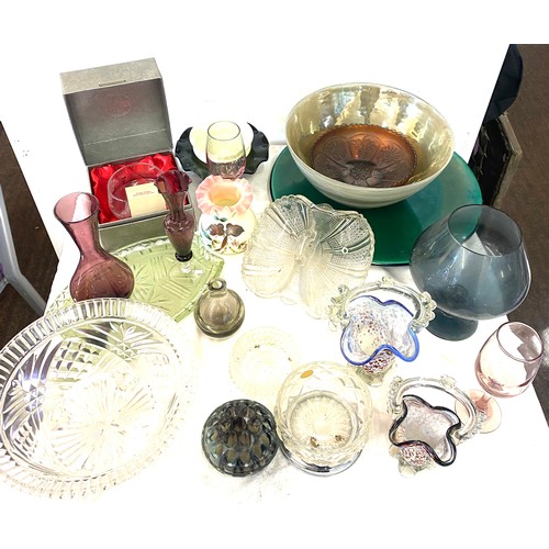 318 - Selection of collectable miscellaneous glass pieces