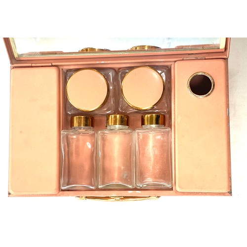 99 - 1950's Sirram beauty box