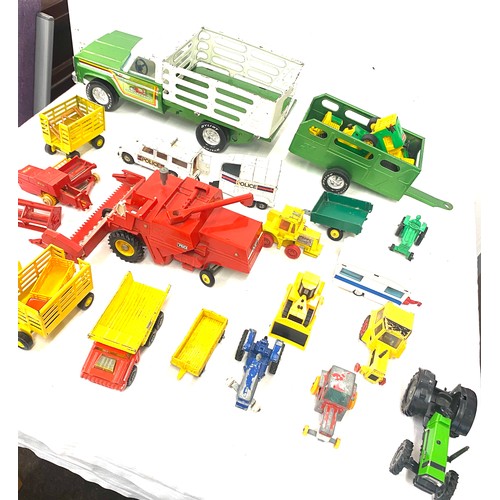 181 - Selection of vintage farming toys