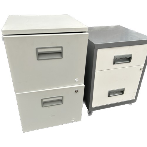 391 - 2, 2 drawer low metal filing cabinets, approximate measurements: Height 26.5 inches, Width 15.5 inch... 