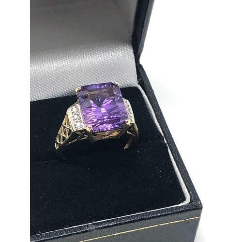 83 - 9ct gold amethyst & diamond statement ring weight 4g