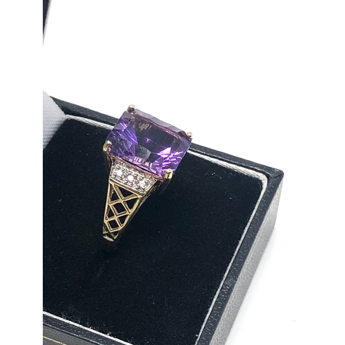 83 - 9ct gold amethyst & diamond statement ring weight 4g