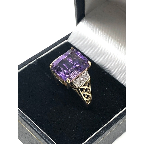 83 - 9ct gold amethyst & diamond statement ring weight 4g