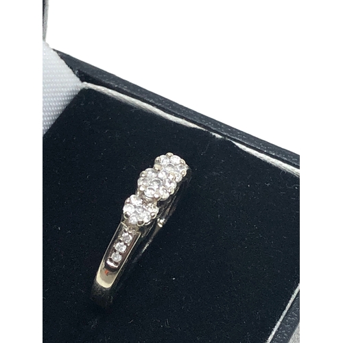 87 - 9ct white gold diamond ring weight 2g