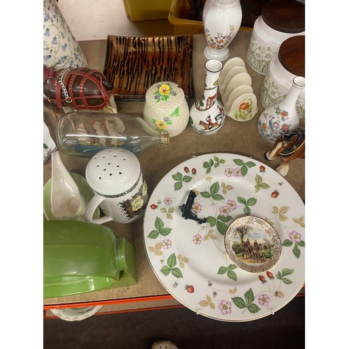 340 - Selection of Miscellaneous includes Hornsea Tea coffee and sugar pot, Vintage mirror, Pottery etc