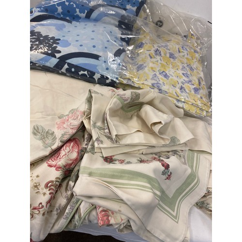 314 - Vintage Laura Ashley single bed set, Charlotte & Confetti blue and yellow bed set, 1980s double bed ... 