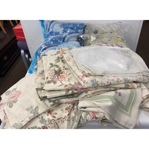 314 - Vintage Laura Ashley single bed set, Charlotte & Confetti blue and yellow bed set, 1980s double bed ... 