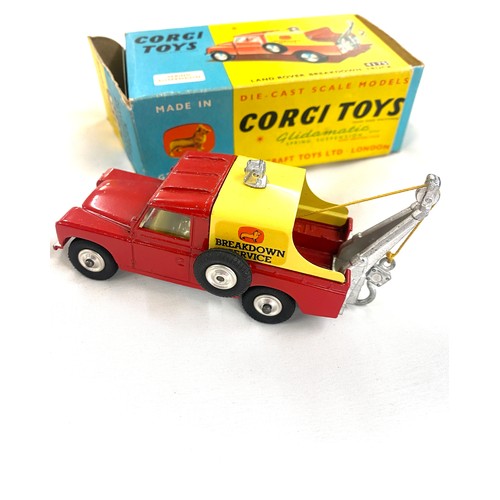 520 - Vintage Boxed Corgi Toys Land Rover Breakdown Truck 417s, in original box