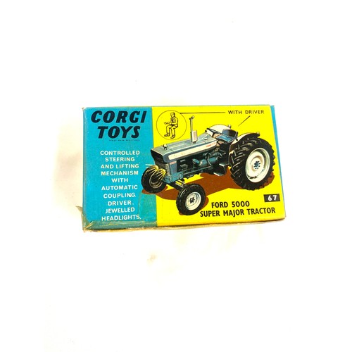 521 - Vintage Boxed Corgi Toys Ford 5000 super major tractor 67, with driver,  in original box