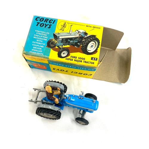 521 - Vintage Boxed Corgi Toys Ford 5000 super major tractor 67, with driver,  in original box