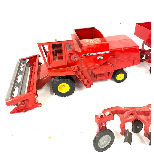 261A - Vintage metal Massey Ferguson MF 760 Toy Combine