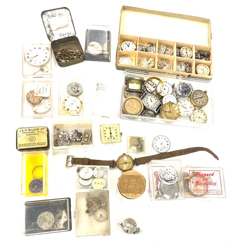 129 - Selection of vintage mechanical watch movements and parts