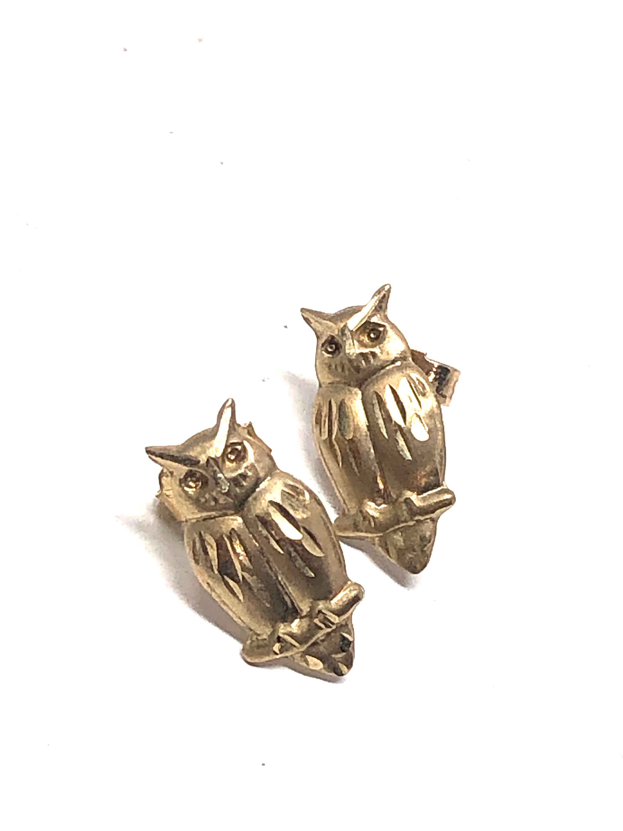 9ct gold owl stud earrings (0.3g)