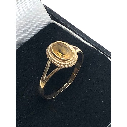 282 - 9ct gold citrine bezel ring (1.5g)