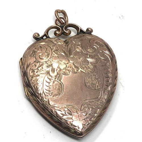 113 - 9ct back & front gold antique foliate etched heart locket (8.2g)