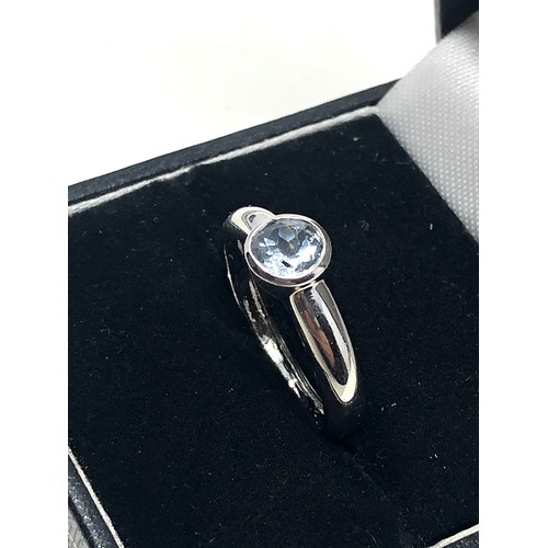 9ct white gold aquamarine solitaire dress ring (2.1g)