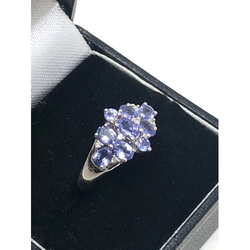 181 - 9ct white gold tanzanite & diamond cluster ring (3.1g)