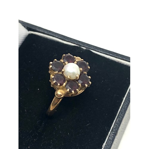 183 - 9ct gold vintage pearl & garnet floral cluster ring (2.8g)