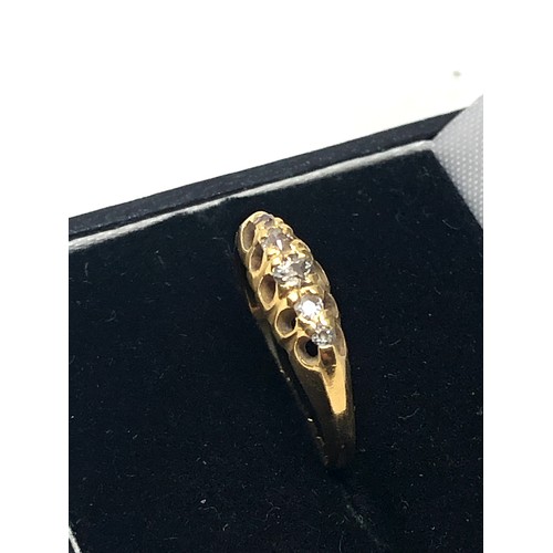 117 - 18ct gold antique old cut diamond five stone gypsy setting ring  (2.5g)