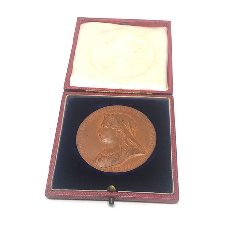 451 - Boxed queen victoria diamond jubilee bronze medal