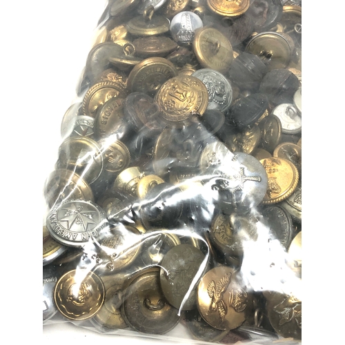 450 - Joblot of vintage uniform military buttons