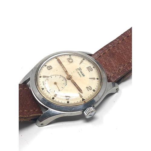 441 - vintage Gents timor wristwatch the watch is ticking