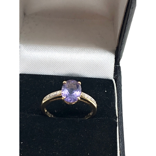 100 - 9ct gold amethyst & diamond ring weight 2.4g