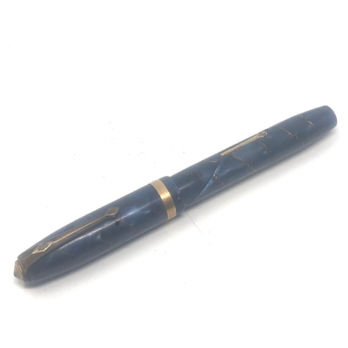 468 - Vintage Conway Stewart 84 Fountain Pen - blue gold vein  14ct Gold nib