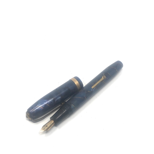 468 - Vintage Conway Stewart 84 Fountain Pen - blue gold vein  14ct Gold nib