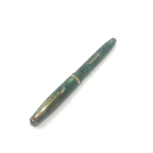 469 - Vintage Conway Stewart 85L Fountain Pen - green marbled gold vein  14ct Gold nib