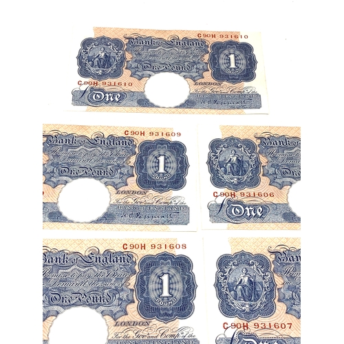 498 - 5 x £1 blue peppiatt 1940s bank notes consecutive numbers look uncirculated