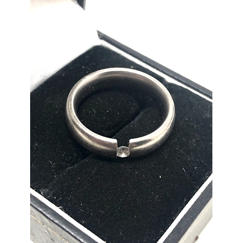 80 - titanium & diamond band ring weight 2.4g