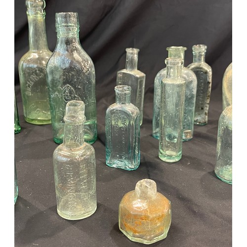 896 - Selection of vintage glass medicine bottles