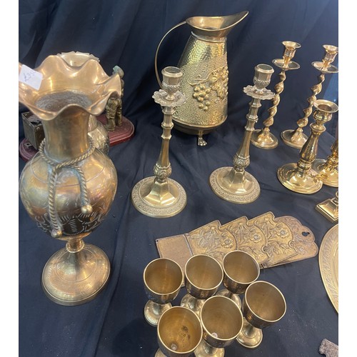 895 - Large selection of assorted brass ware includes Candle sticks, Brass jug, knocker etc