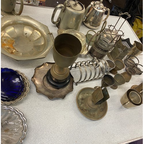 778 - Selection of silver plated and metal items to include toaster rack, trinkets, goblets, bowls etc